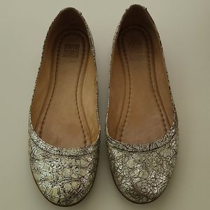 Frye Carson Ballet Flat - Cracked Metal Leather